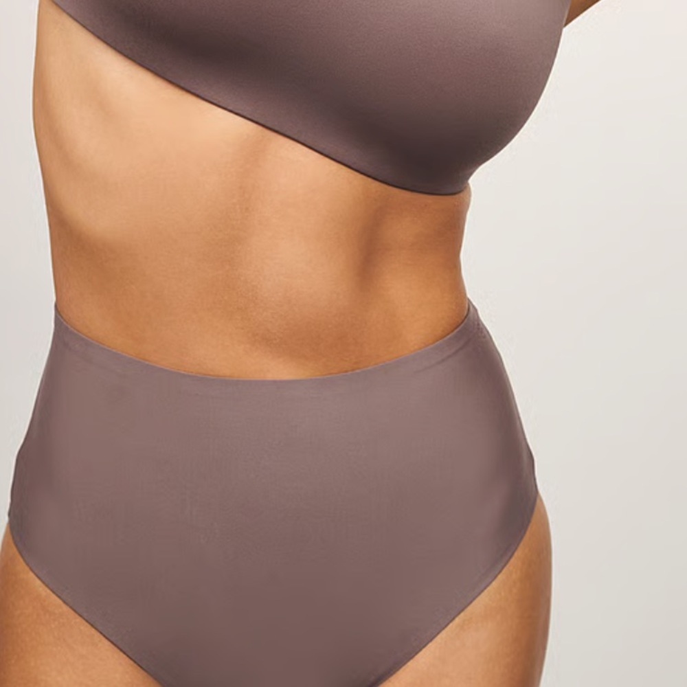 NEW🌺Free people intimately seamless high cut full invisi wear no show brief